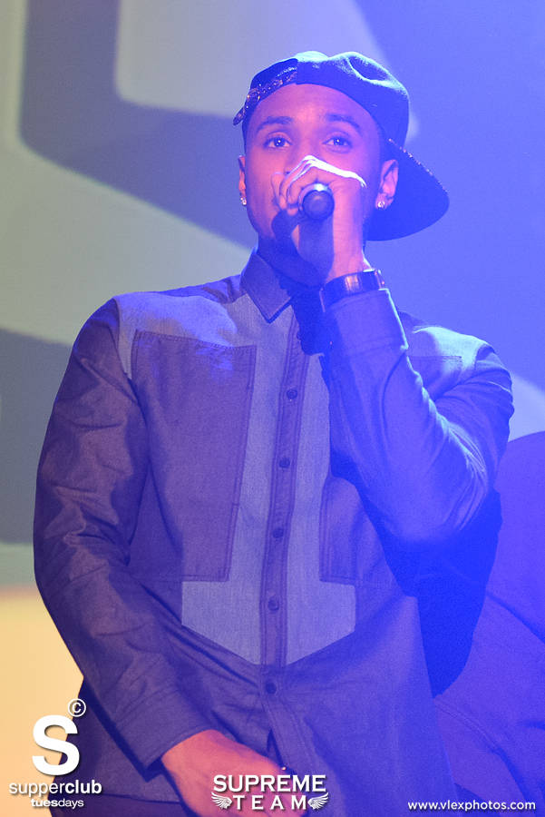 Trey Songz breaks it down for the ladies at Supperclub Hollywood.