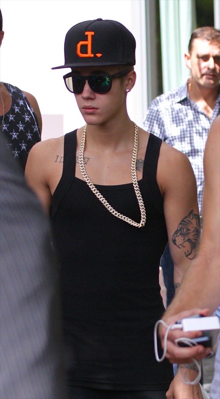 Justin Rockin’ His Gangsta Wife Beater.