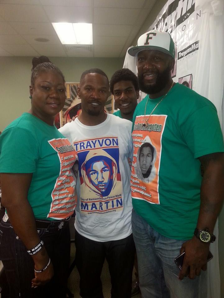 Trayvon Martin’s family and Jamie Foxx honor him at the Miami Peace Walk