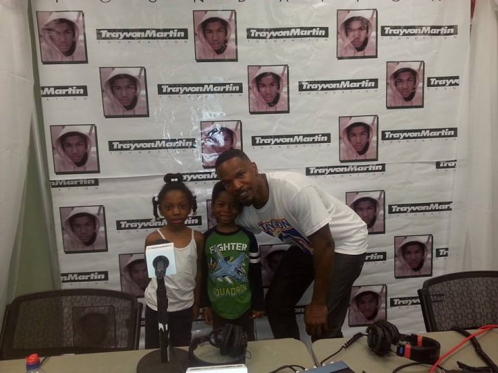 Trayvon Martin’s family and Jamie Foxx honor him at the Miami Peace Walk