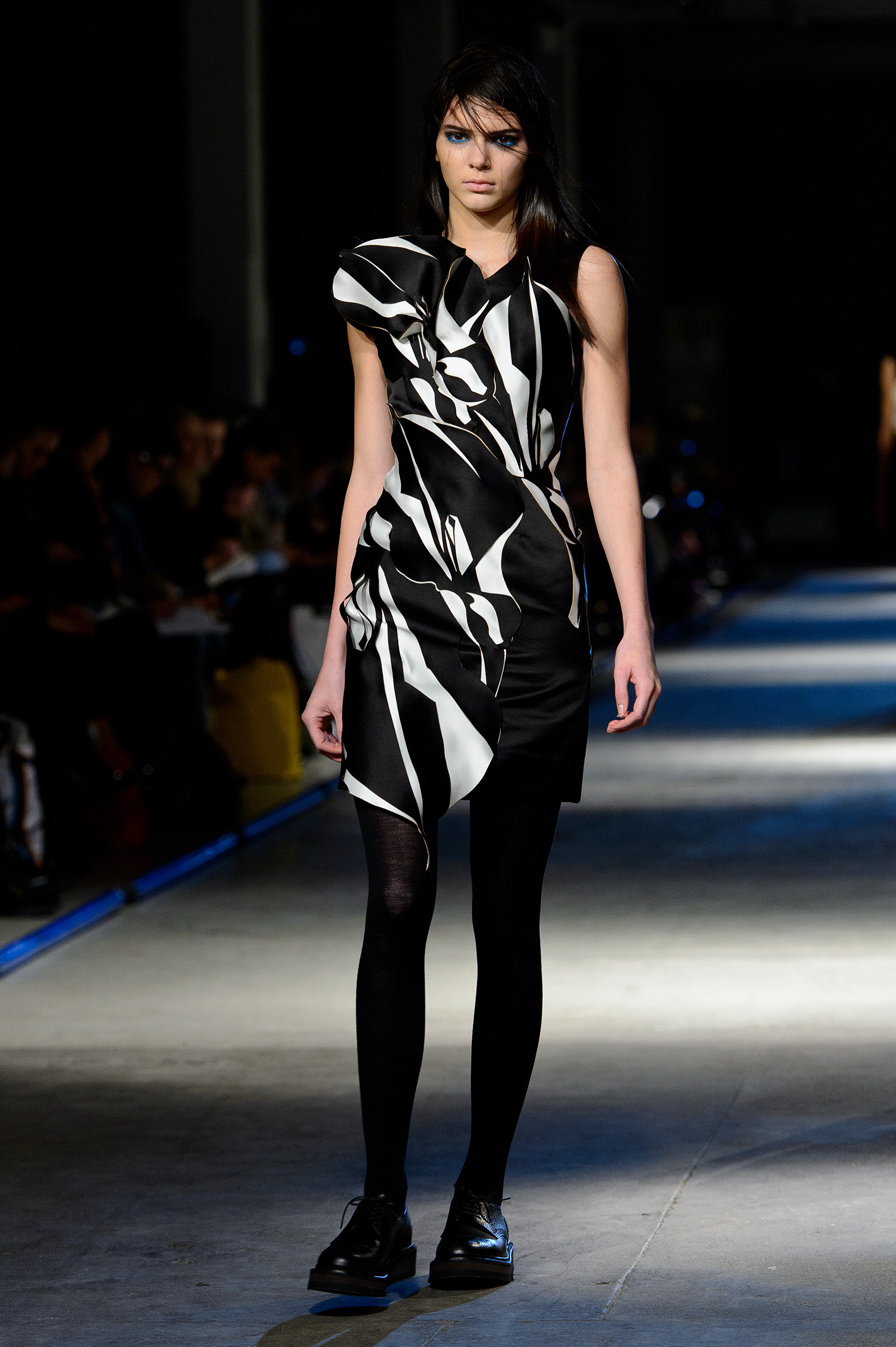 kendall jenner london fashion week giles runway show