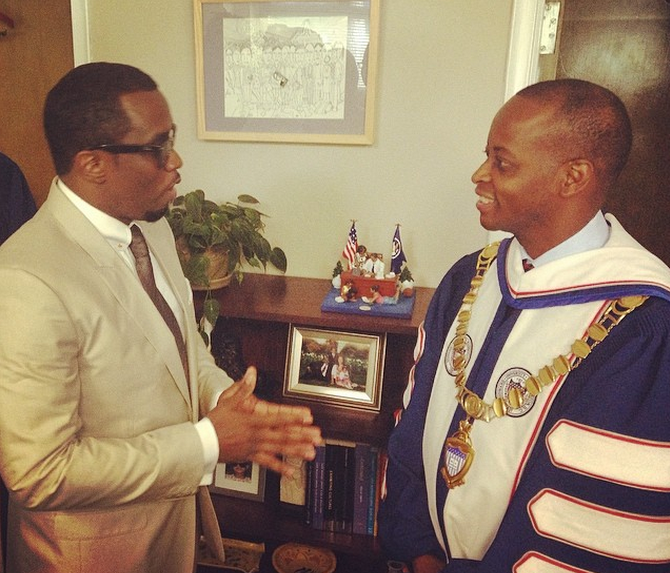 Diddy mingles before his big speech at Howard!
