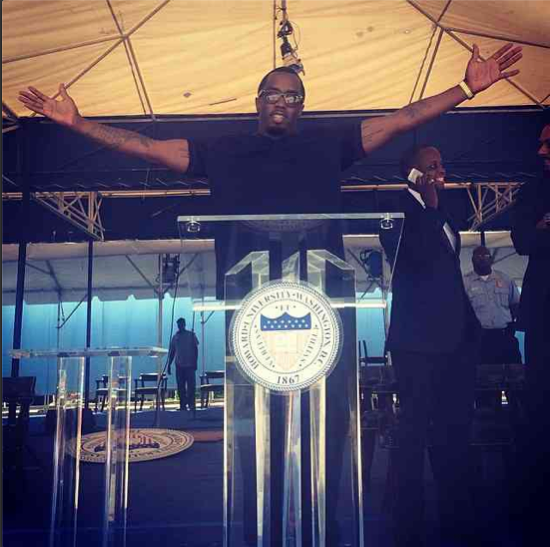 Diddy preps before his big speech at Howard!
