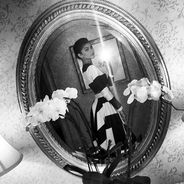 She can go from streetwalker chic to old Hollywood glam girl.