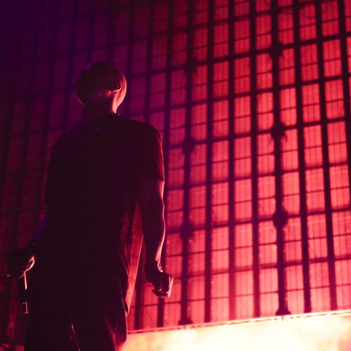 Hova!