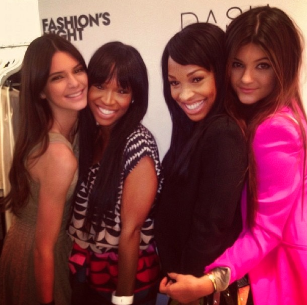Jenner/Haqq sister sandwhich!