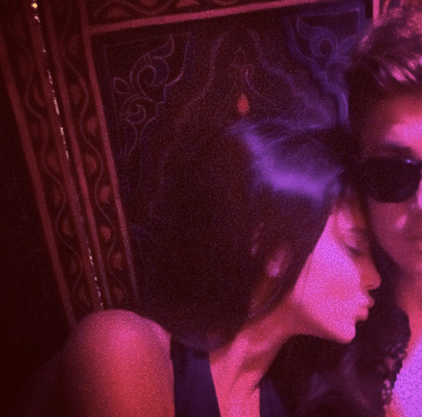 Kendall Jenner fake kisses on Justin Bieber’s neck