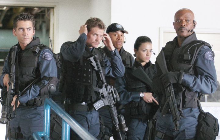A still from the movie SWAT.