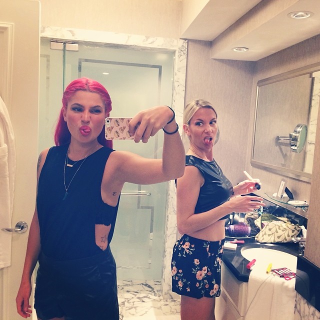 Bathroom pic with Jessimae.
