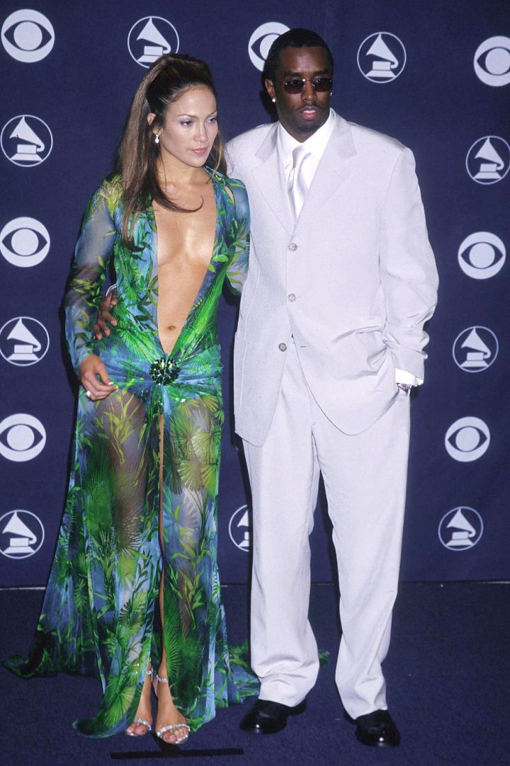 Jennifer Lopez & Sean “Puffy” Combs do it up at the 42nd Annual Grammys.