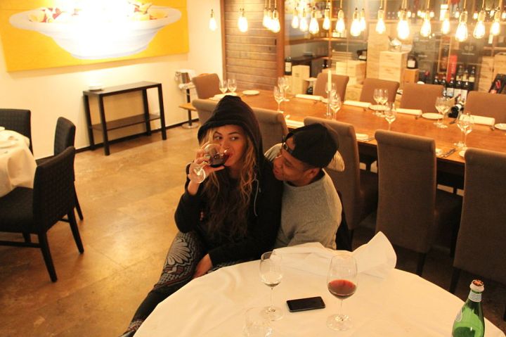 Bey enjoyed another sip while chilling with her hubby Jay.