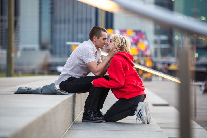 Emma Roberts and Dave Franco passionately kiss while filming their new movie ‘Nerve’ in Brooklyn, NY.