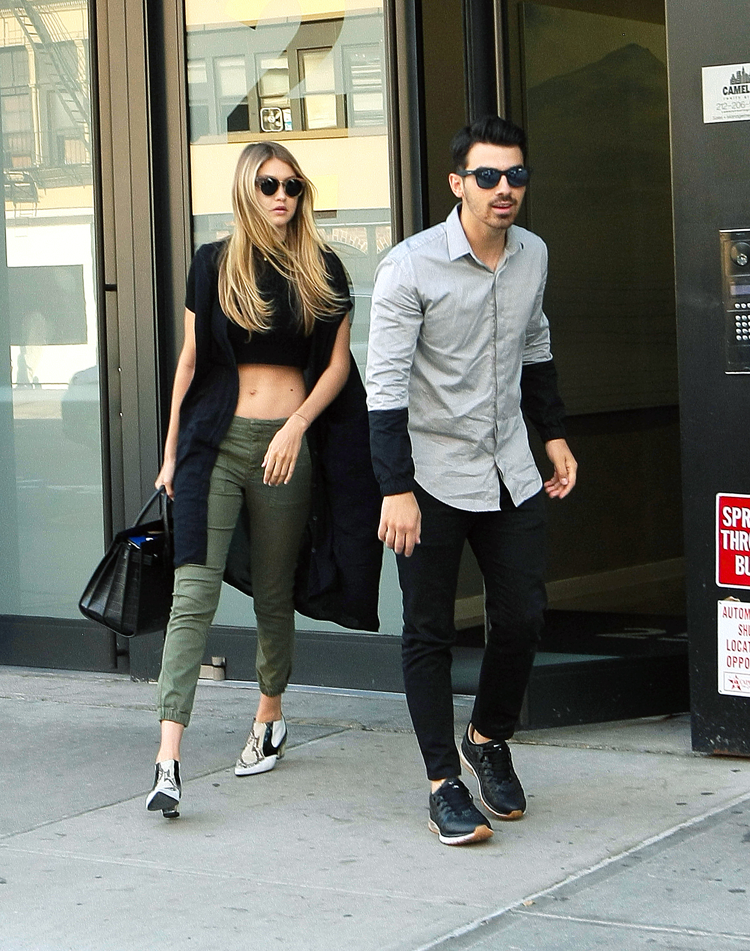 Joe Jonas, Gigi Hihad