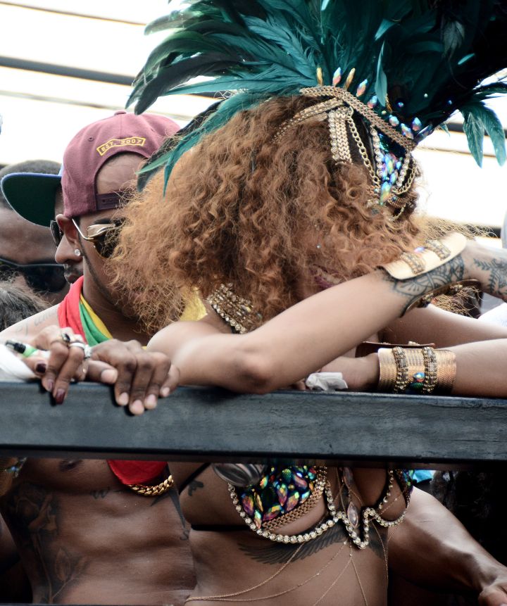 RiRi backs that thing up on Lewis Hamilton.