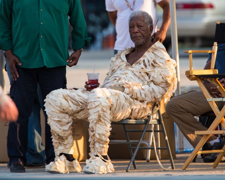 This is Morgan Freeman dressed up like a mummy on set of āGoing In Styleā in New York City.