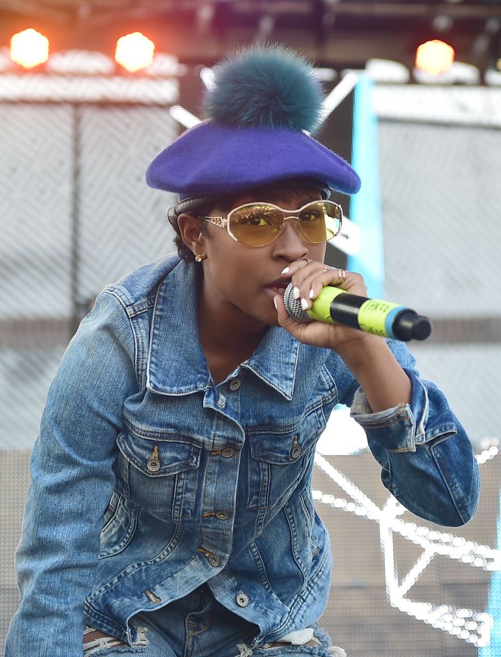 DeJ Loaf Reps Hard For Detroit In Atlanta.