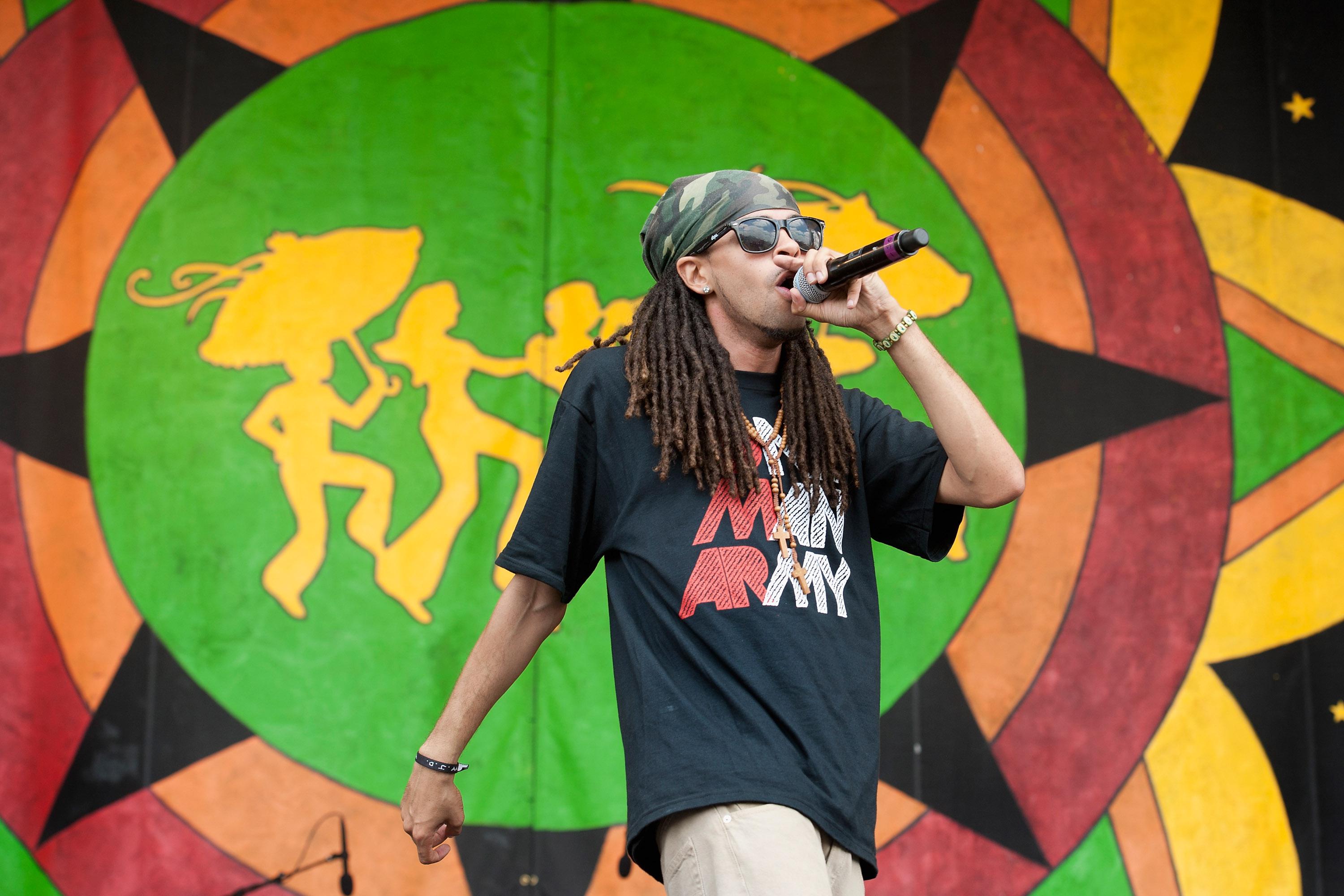 2012 New Orleans Jazz & Heritage Festival Presented By Shell - Day 1