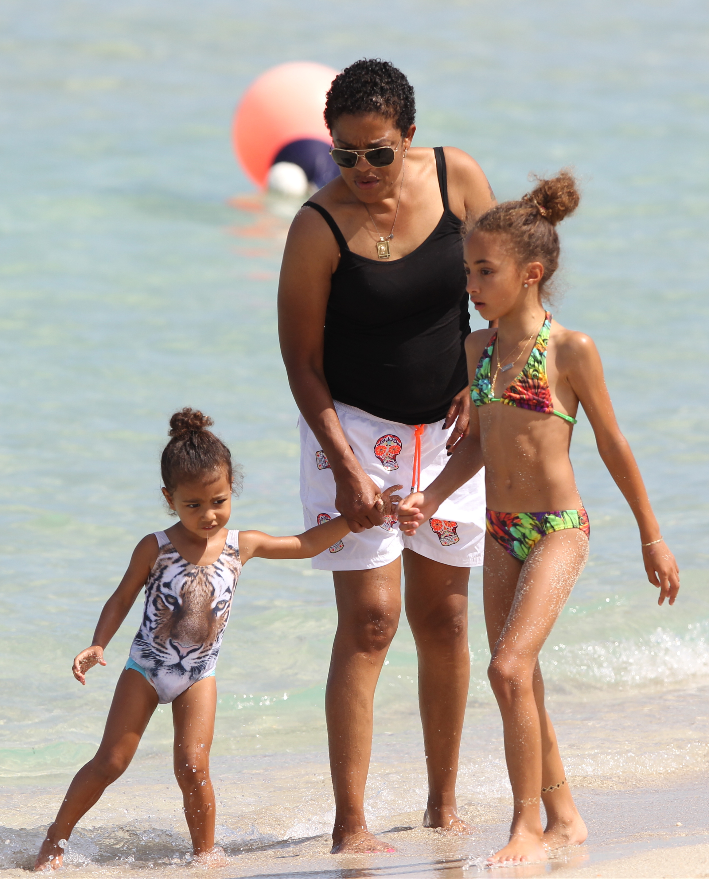 Kim Kardashian, North West, Kanye West, Kourtney Kardashian, Penelope Disick in Miami
