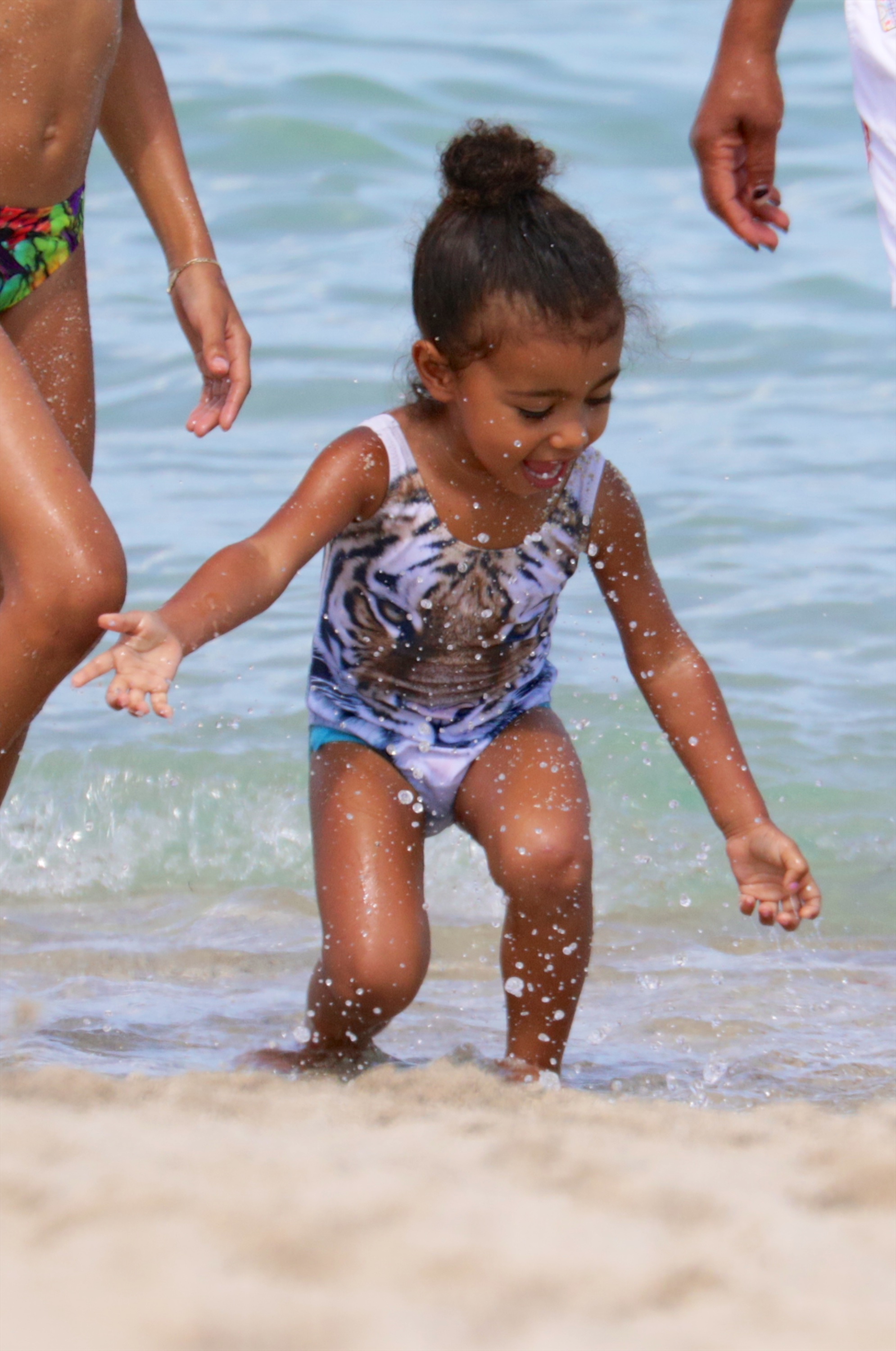 Kim Kardashian, North West, Kanye West, Kourtney Kardashian, Penelope Disick in Miami