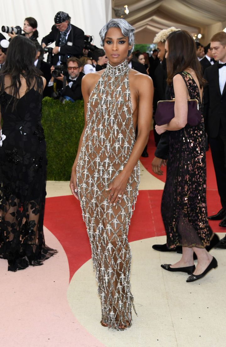 Ciara’s rocking a new look. Are we feeling it?