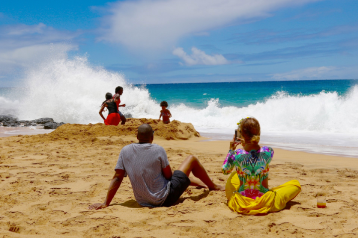 Blue Ivy makes some friends by the ocean.