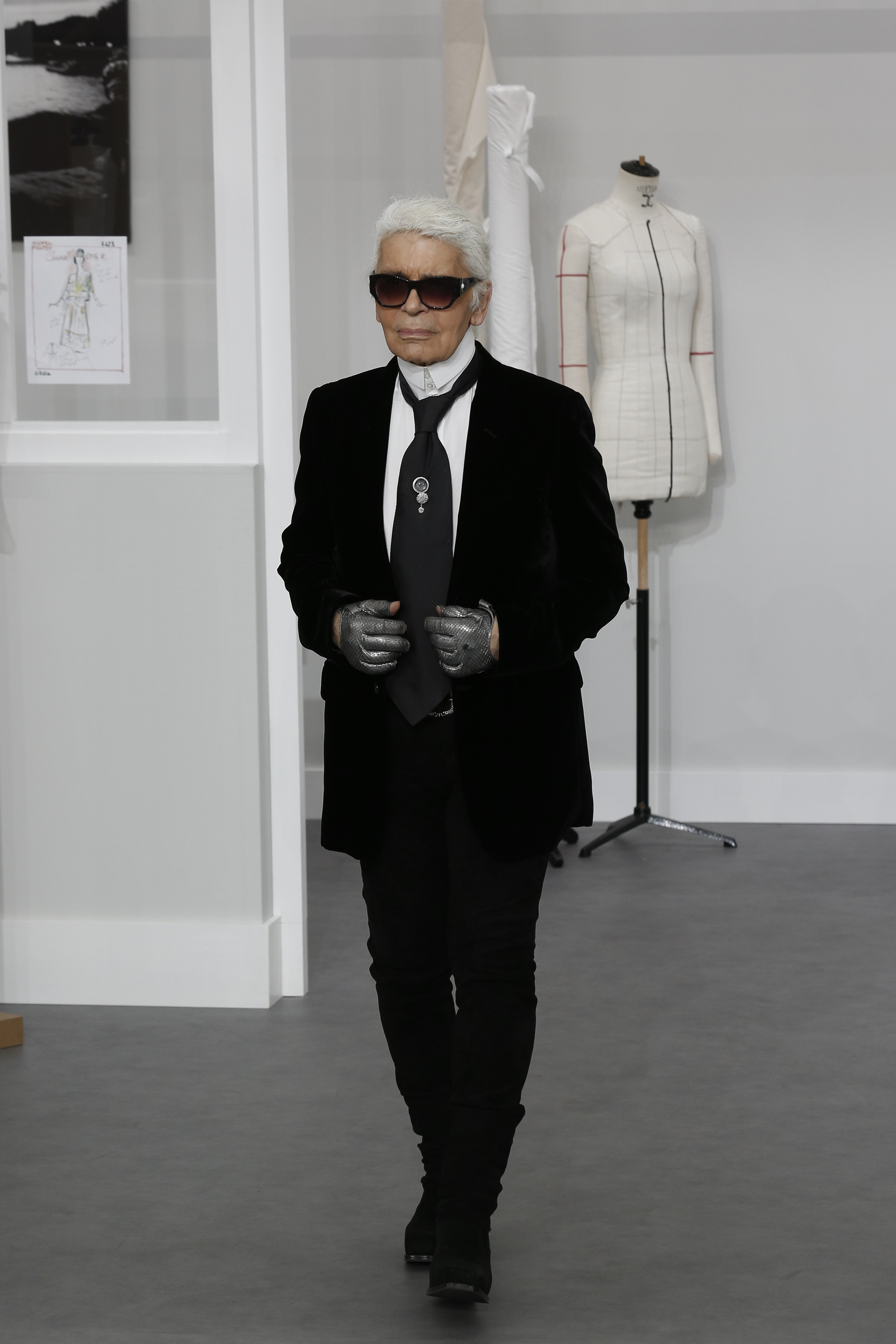 Karl Lagerfeld - Celebrities at Paris Fashion Week