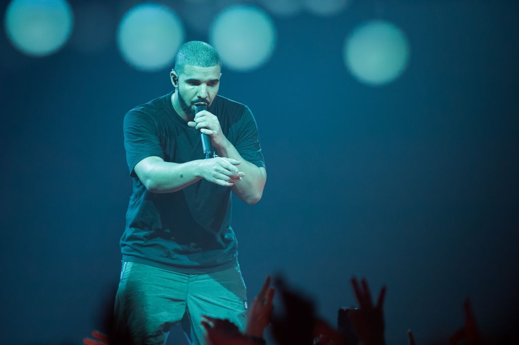 Drake Performs At l'AccorHotels Arena