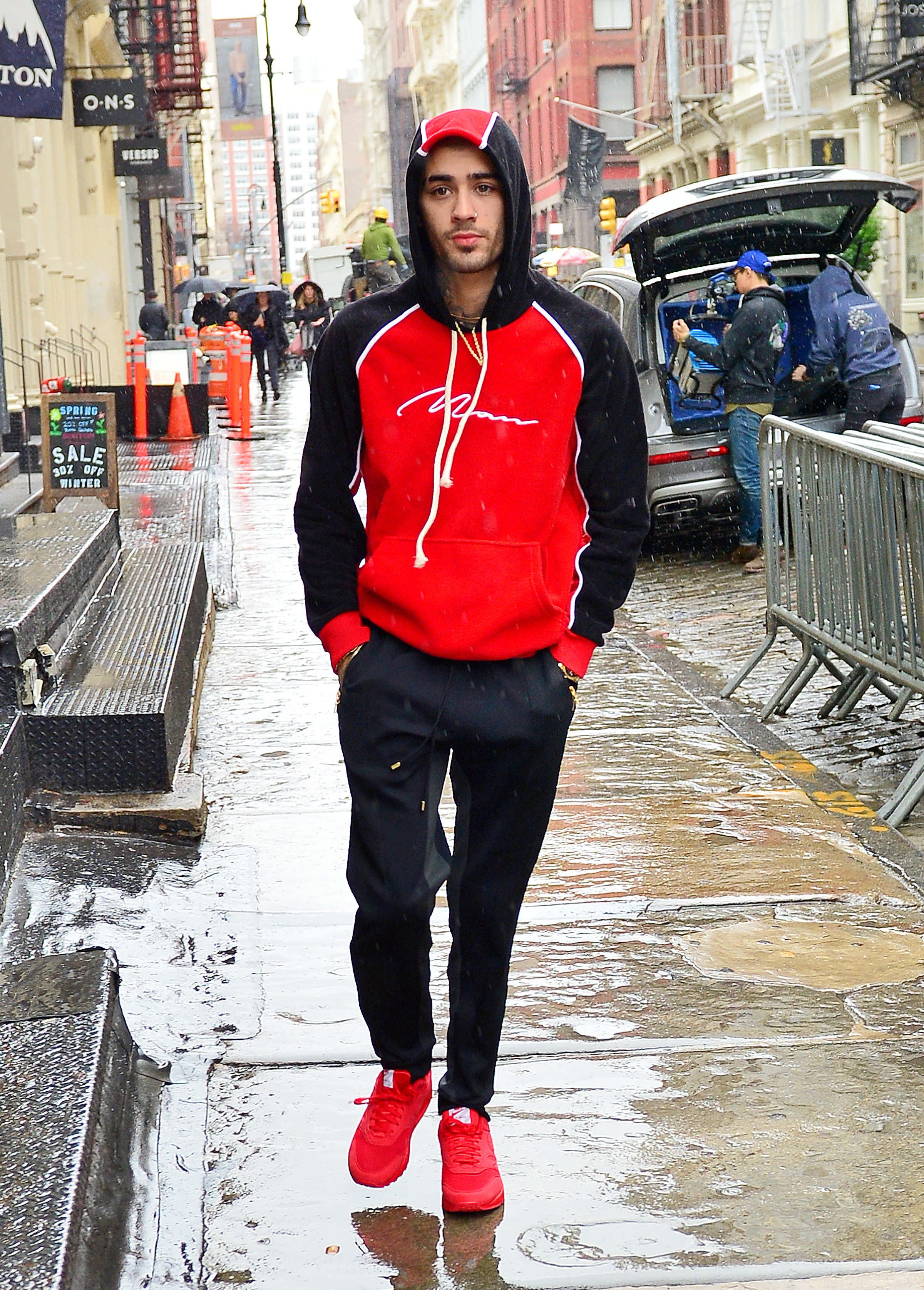 Zayn Malik leaves Gigi Hadid's house