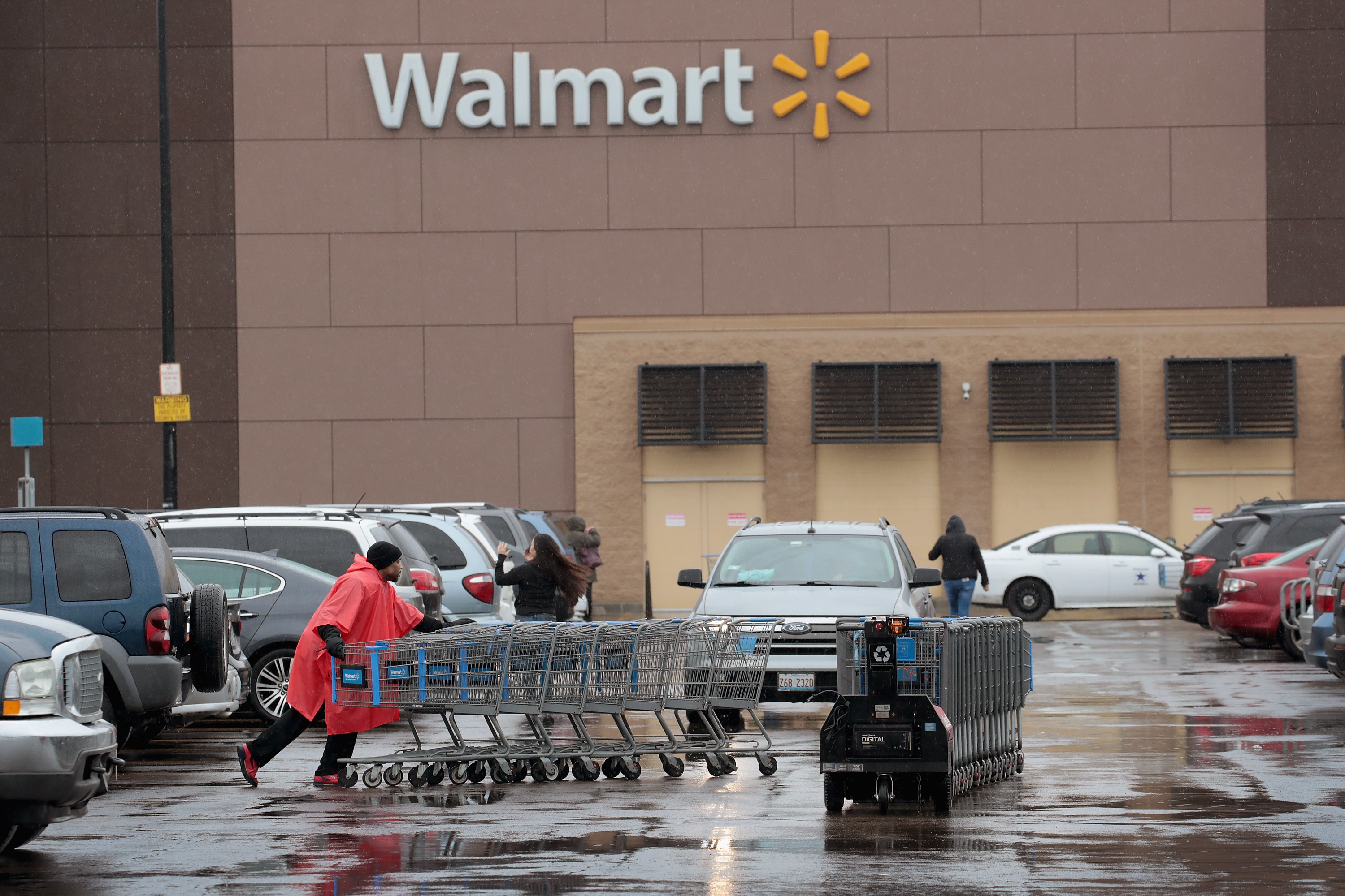 Walmart To Raise Its Minimum Raise To 11 Dollars An Hour