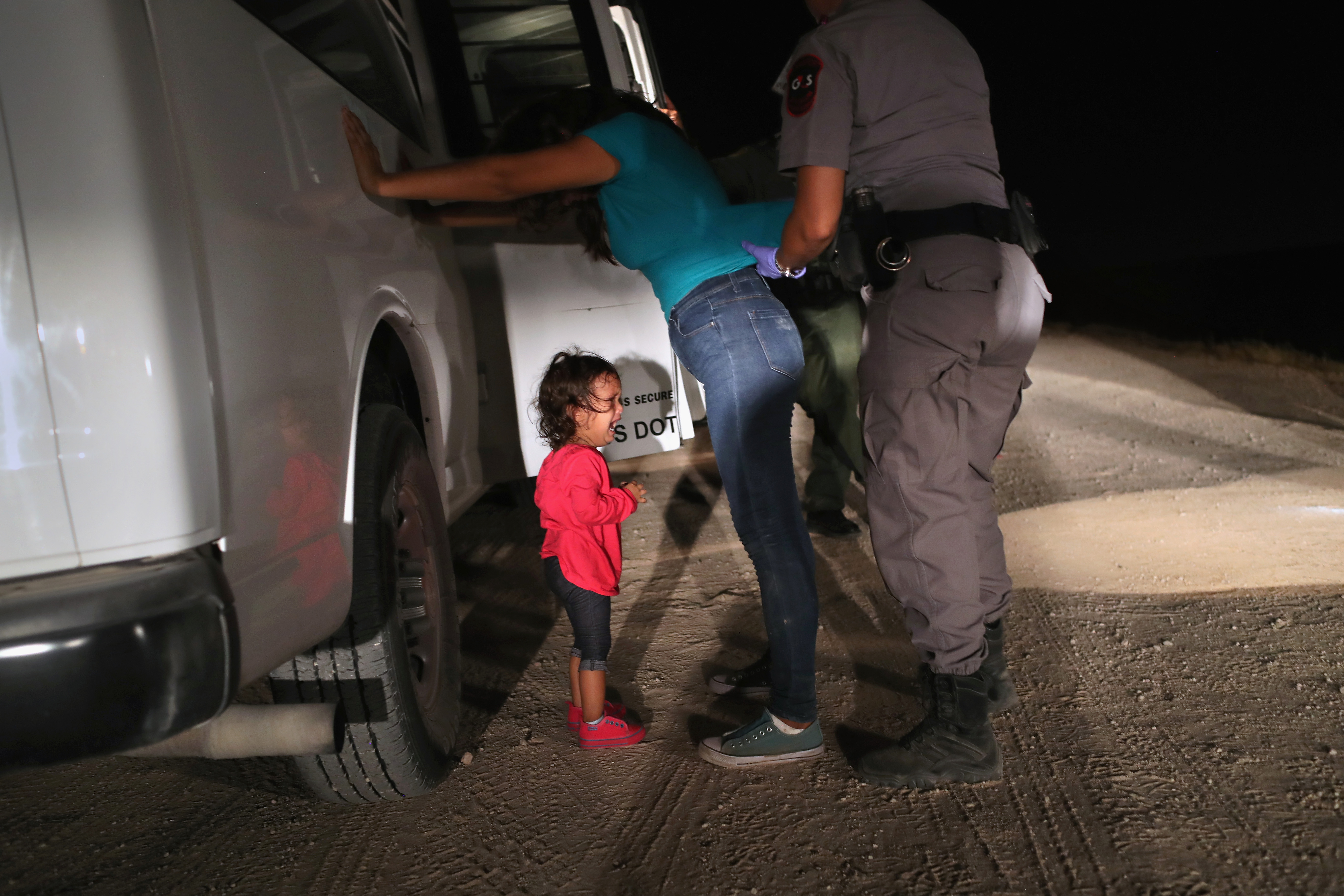 Border Patrol Agents Detain Migrants Near US-Mexico Border