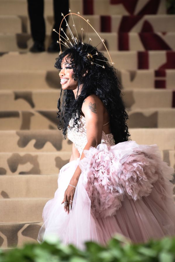 Heavenly Bodies: Fashion & The Catholic Imagination Costume Institute Gala