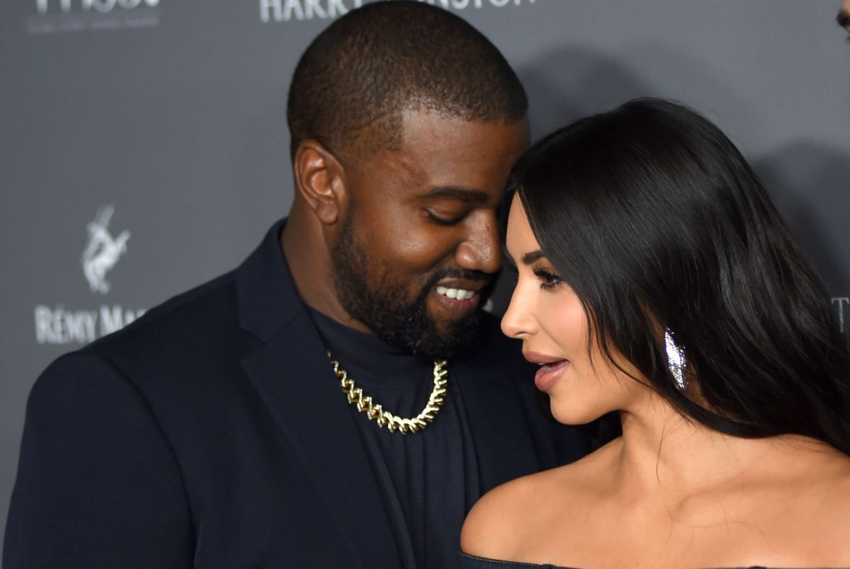 Kanye West, Kim Kardashian West at arriv...