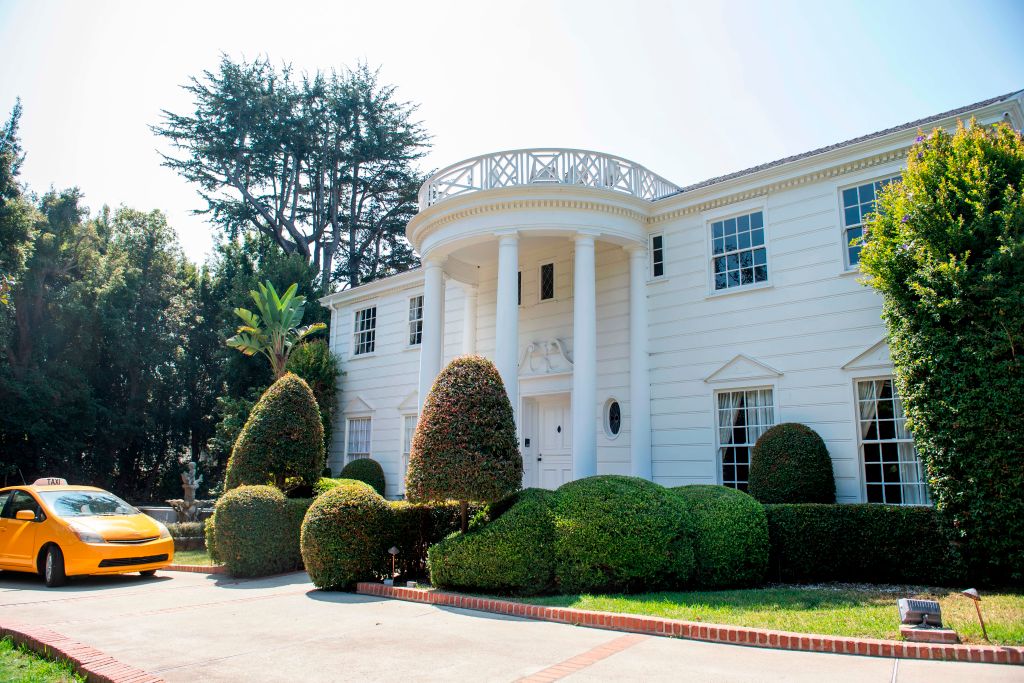 US-ENTERTAINMENT-TELEVISION-AIRBNB-FRESH PRINCE