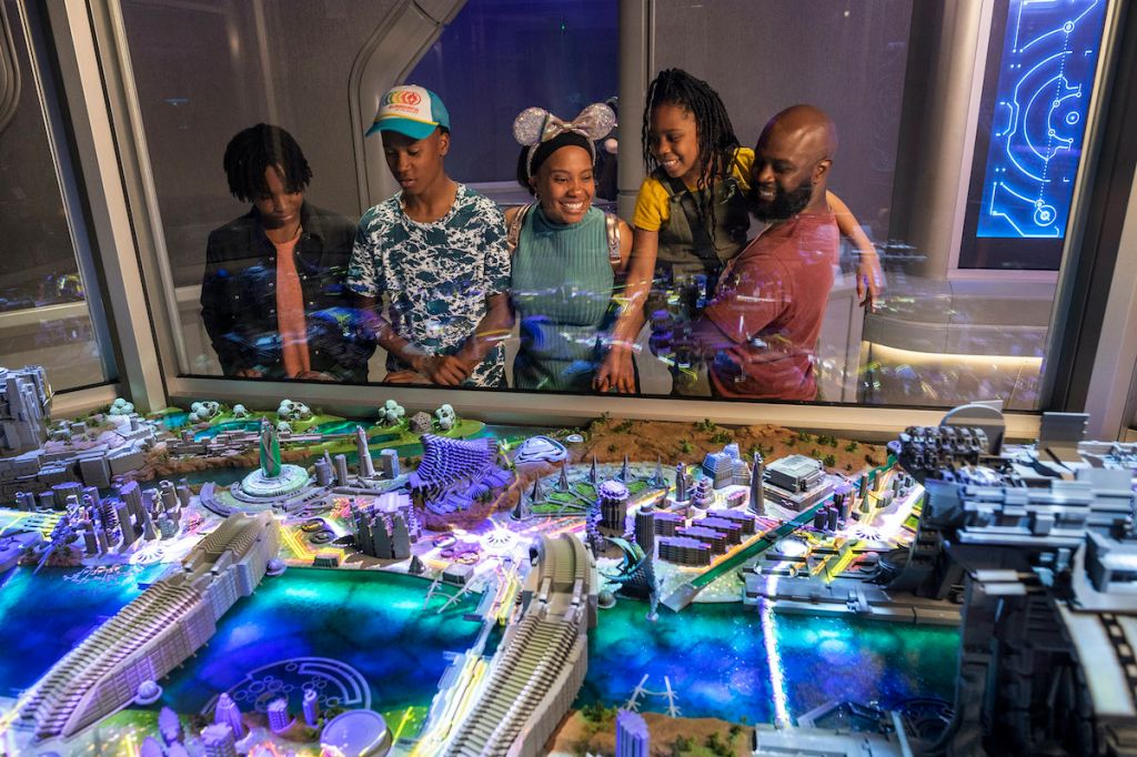 Guardians Of The Galaxy: Cosmic Rewind Ride
