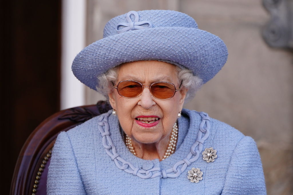 The Royal Family Visit Scotland - The Queen's Body Guard For Scotland Reddendo Parade