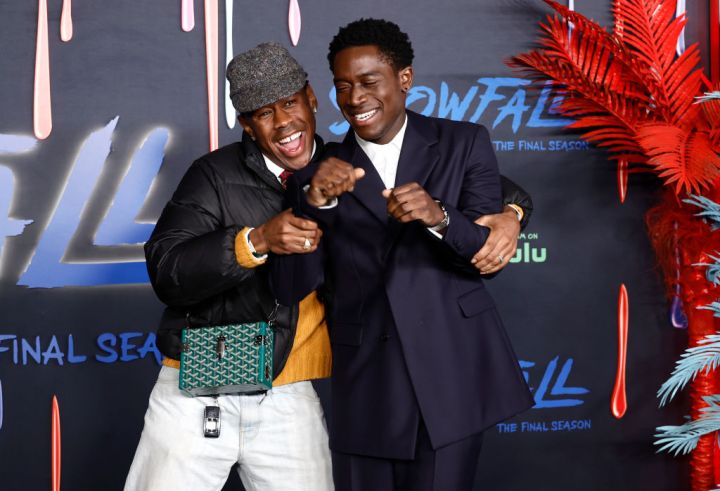 Damson & Tyler All Smiles