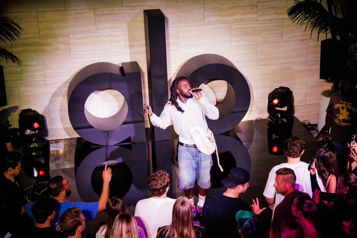 Alo Yoga Party Assets