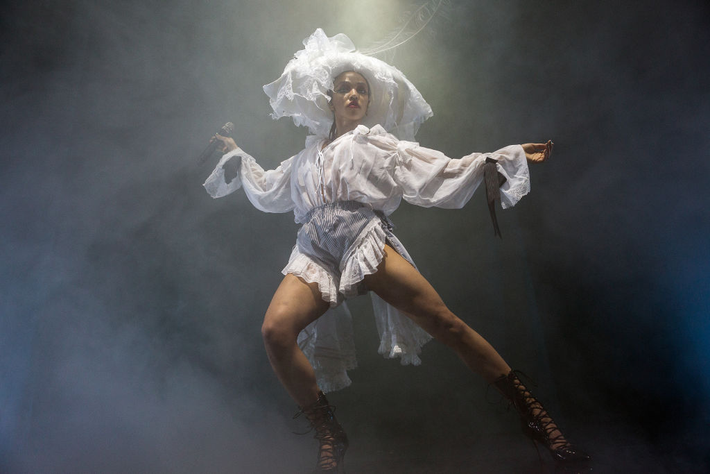 FKA Twigs Live Performance